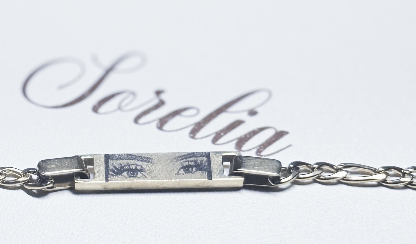 Bransoletka Sorelia – Piękno ukryte w spojrzeniu