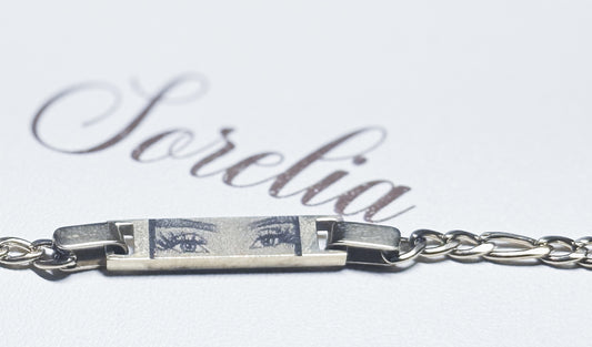 Bransoletka Sorelia – Piękno ukryte w spojrzeniu